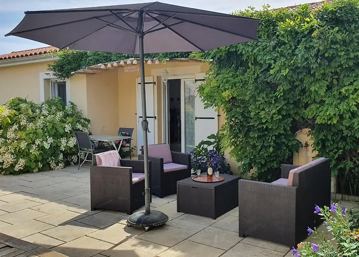 Holiday home Agapanthe *